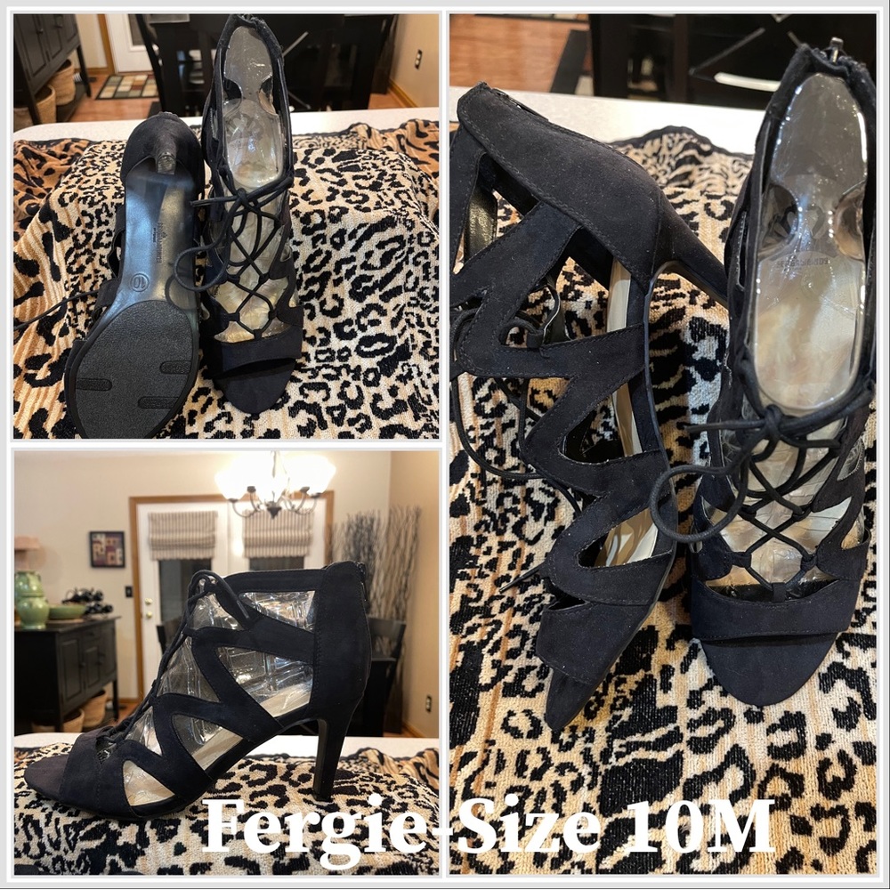 FERGALICIOUS STRAPPY HEELS SIZE 10M